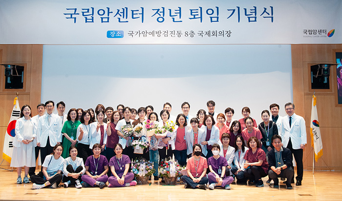 2025년 하반기 정년퇴직자 단체사진