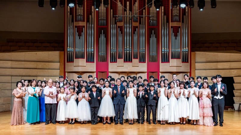 콘서트 연주 장면